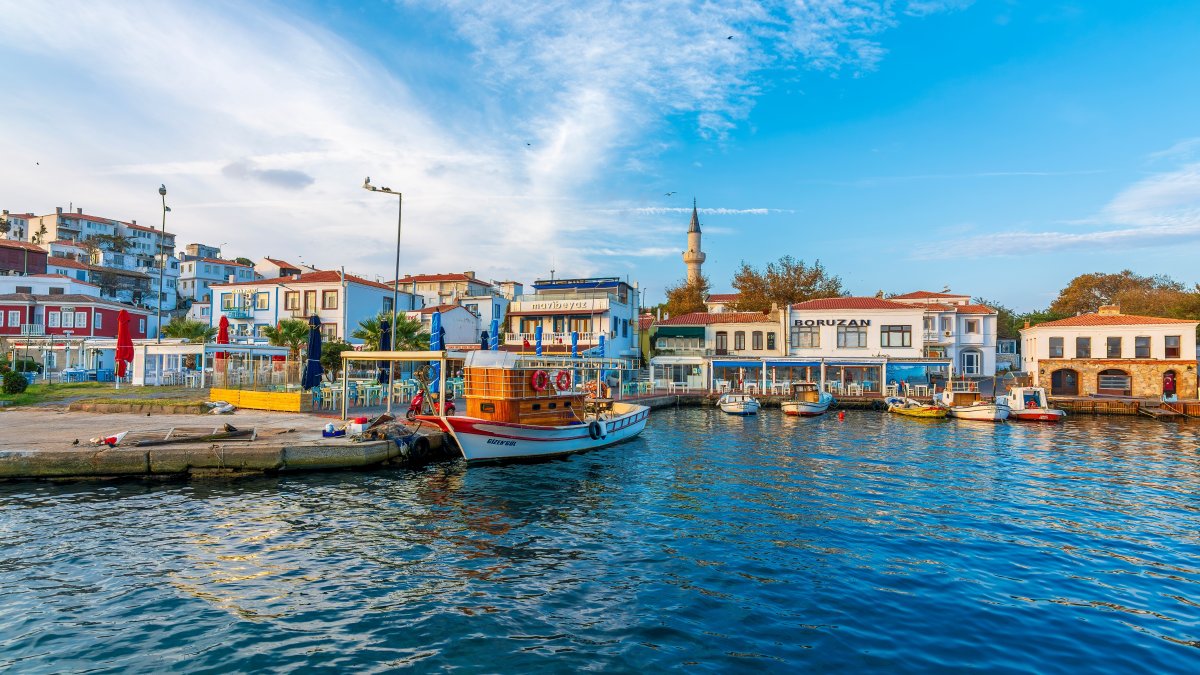 A general view of Bozcaada Marina. (Shutterstock Photo)