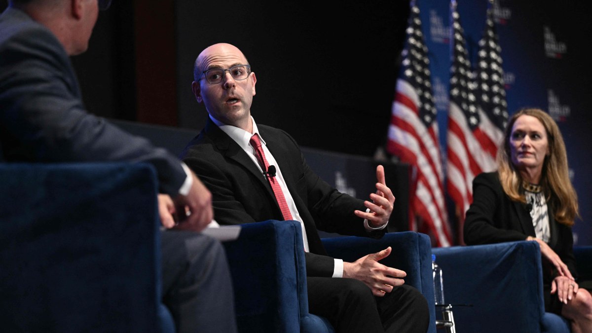 Chair of the Council of Economic Advisers, Stephen Miran (C), speaks during the Hill &amp;amp; Valley Forum at the U.S. Capitol Visitor Center Auditorium in Washington, D.C., U.S., April 30, 2025. (AFP Photo)