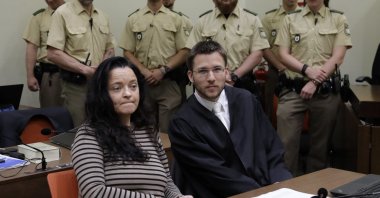 Beate Zschaepe, the sole surviving member of the Neo-Nazi National Socialist Underground (L), sits in the courtroom beside her lawyer, Munich, Germany, June 20, 2017. (AP Photo)