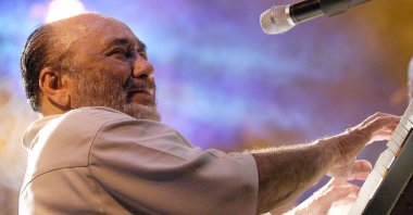 Grammy Award winner Eddie Palmieri performs during his concert &quot;Listen Here&quot; at Tito Puente Amphitheatre in San Juan, Puerto Rico, April 7, 2005. (AP Photo)