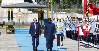 President Recep Tayyip Erdoğan and Senegal&#039;s Prime Minister Ousmane Sonko (R) attend the welcoming ceremony at the Presidential Complex, Ankara, Türkiye, Aug. 7, 2025. (AA Photo)