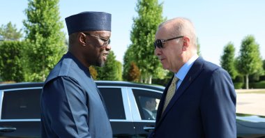President Recep Tayyip Erdoğan shakes hands with Senegal&#039;s Prime Minister Ousmane Sonko at the Presidential Complex in Ankara, Türkiye, Aug. 7, 2025. (AFP Photo)