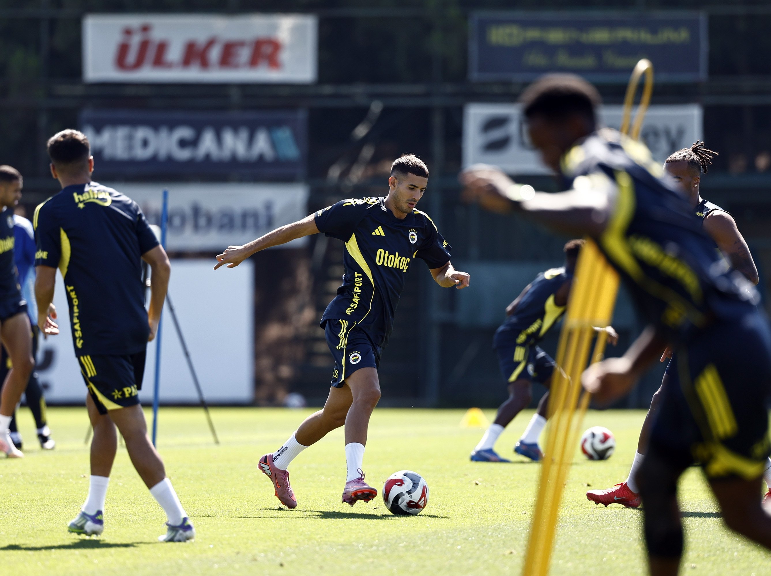Fenerbahçe players train ahead of the UEFA Champions League third qualifying round, 2nd leg match against Feyenoord, Istanbul, Türkiye, Aug. 1, 2025. (DHA Photo)