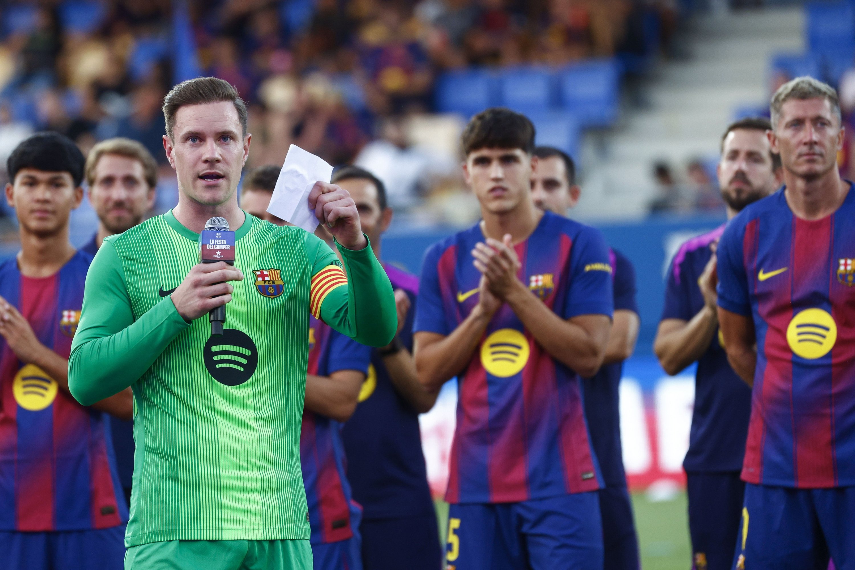 Barcelona's goalkeeper Marc Andre Ter Stegen addresses the spectators before the Joan Gamper Trophy match between FC Barcelona and Como 1907 at Johan Cruyff Stadium, Sant Joan Despi, Spain, Aug. 10, 2025. (EPA Photo)