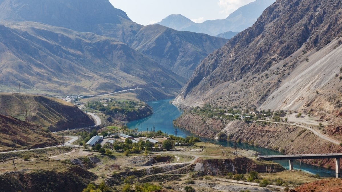 Turkish firm inks deals to build 6 hydro plants in Kyrgyzstan