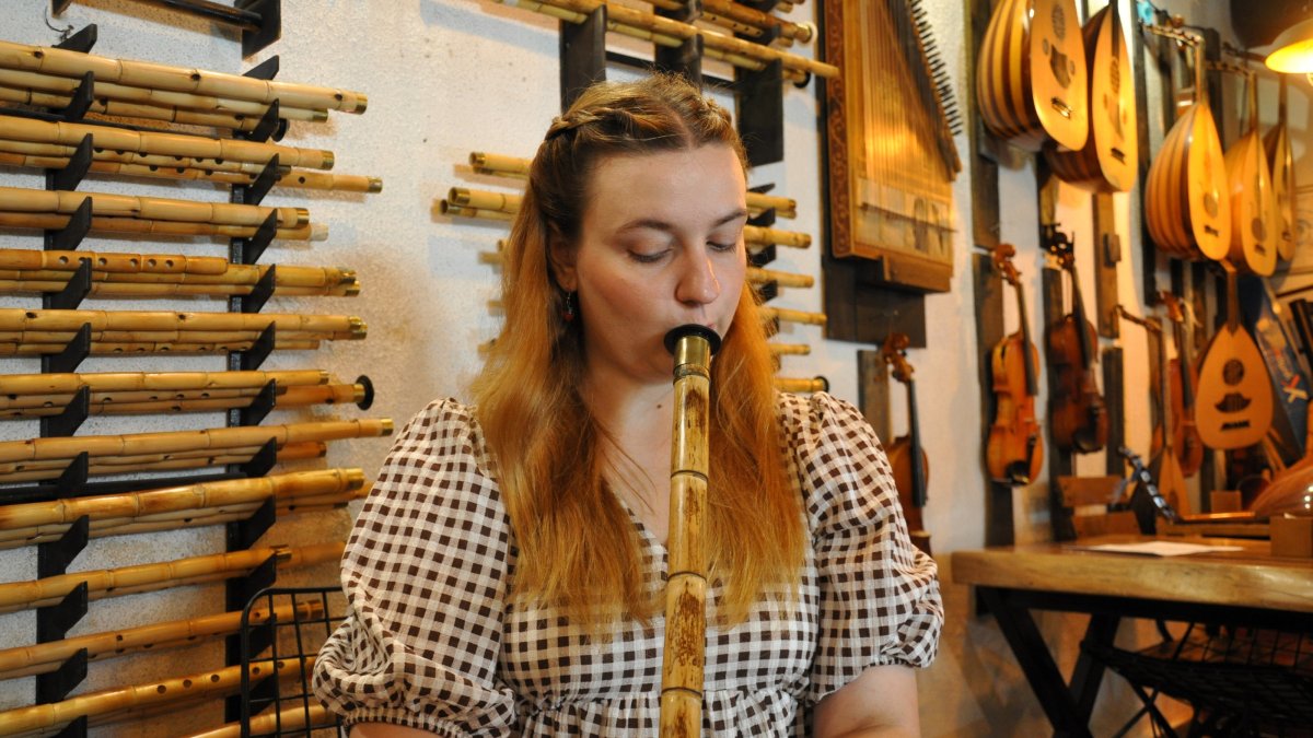 Ney player Cansu Turan performs, Eskişehir, Türkiye, Aug. 8, 2025. (AA Photo)