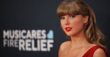 Taylor Swift poses on the red carpet during the 67th Annual Grammy Awards in Los Angeles, California, U.S., Feb. 2, 2025. (Reuters Photo)