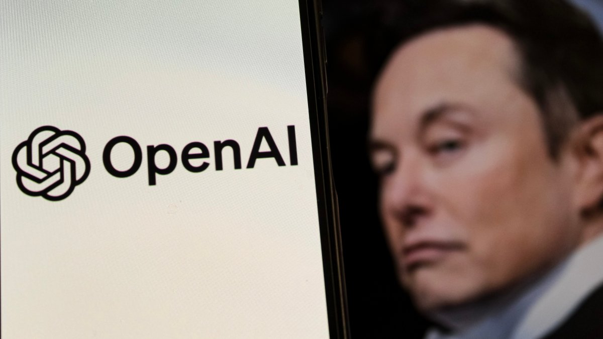 Musk, Altman trade blows over claims Apple favors OpenAI