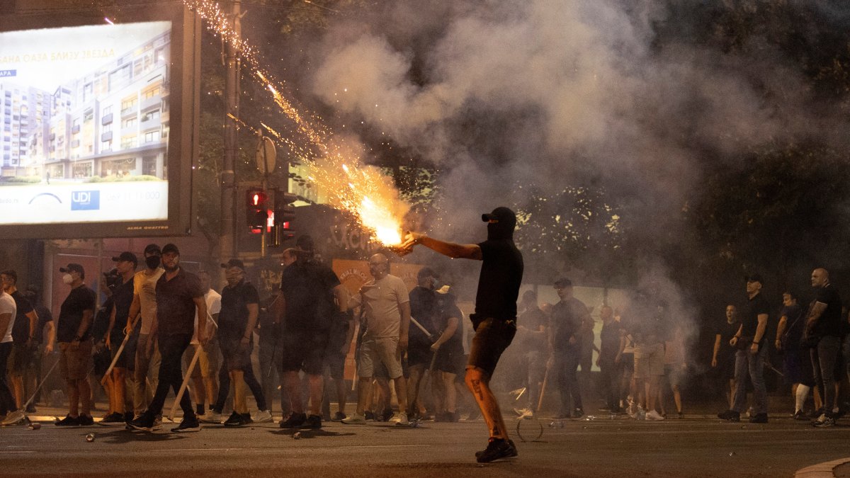 A person fires fireworks during anti-government protests in Belgrade, Serbia, Aug. 14, 2025. (Reuters Photo)