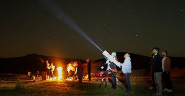 Skywatchers gather on Alandeşt Plateau to watch the Perseid meteor shower, Van, eastern Türkiye, Aug. 13, 2025. (AA Photo)