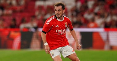 Benfica&#039;s Kerem Aktürkoğlu in action during the UEFA Champions League Third Qualifying Round Second Leg match against Nice at Estadio da Luz, Lisbon, Portugal, Aug. 12, 2025. (Getty Images Photo)