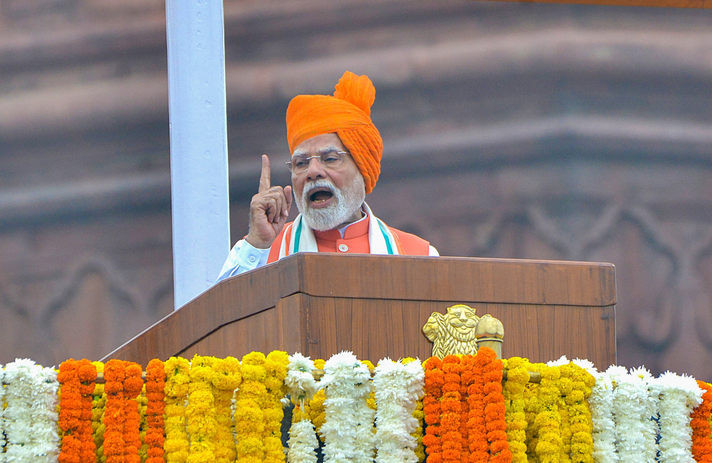 Modi warns Pakistan, rejects nuclear threats on India's Independence Day