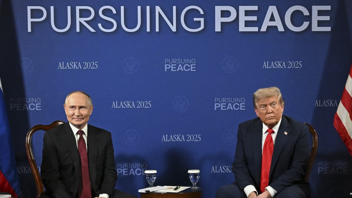 U.S. President Donald Trump (R) and Russian President Vladimir Putin attend a meeting at Joint Base Elmendorf-Richardson in Anchorage, Alaska, U.S. Aug. 15, 2025. (EPA Photo)