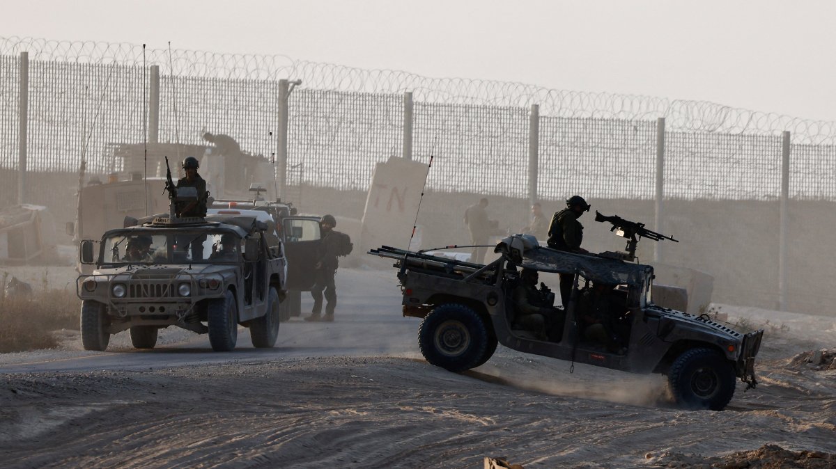 Israeli tanks operate near the Israel-Gaza border, Israel, Aug. 16, 2025. (Reuters Photo)