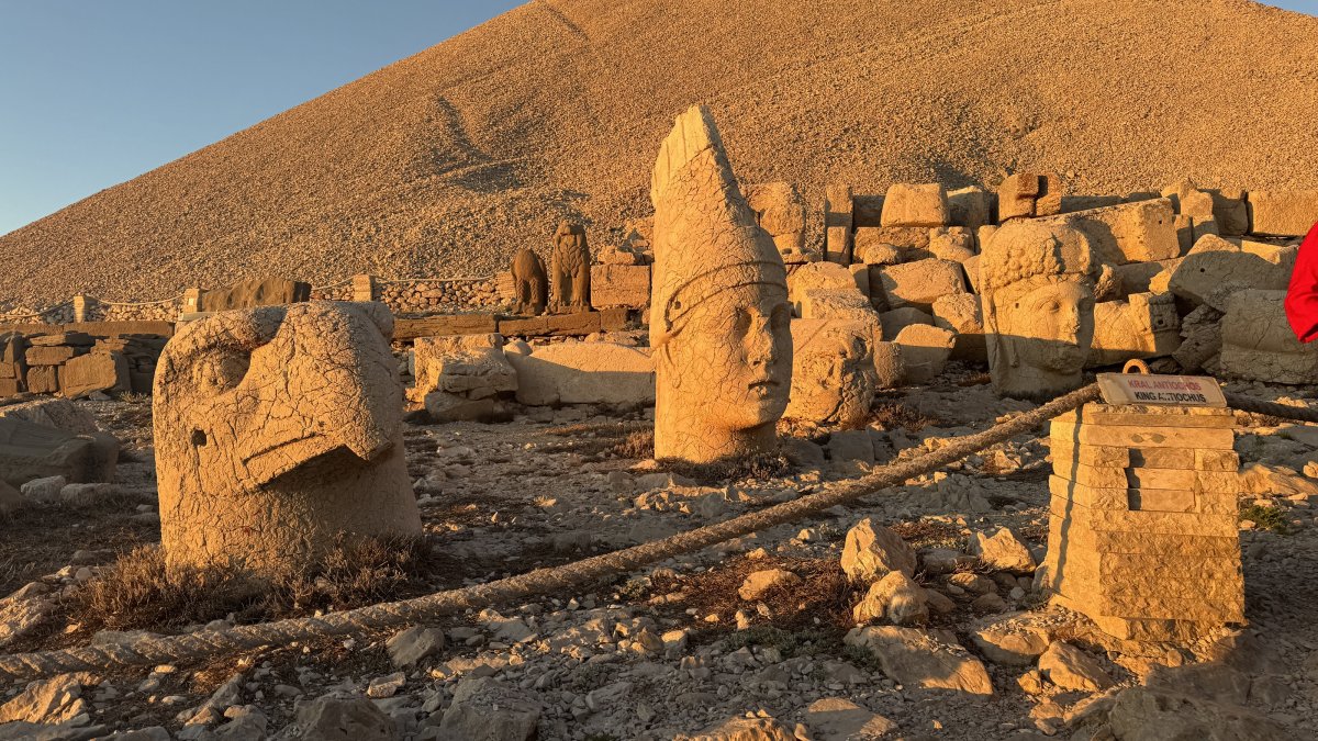 Colossal statues of gods stand atop Mount Nemrut, Adıyaman, southeastern Türkiye, Aug. 15, 2025. (AA Photo)