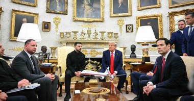 Ukrainian President Volodymyr Zelenskyy and U.S. President Donald Trump participate in a meeting in the Oval Office of the White House in Washington, D.C., Aug. 18, 2025. (AFP Photo)