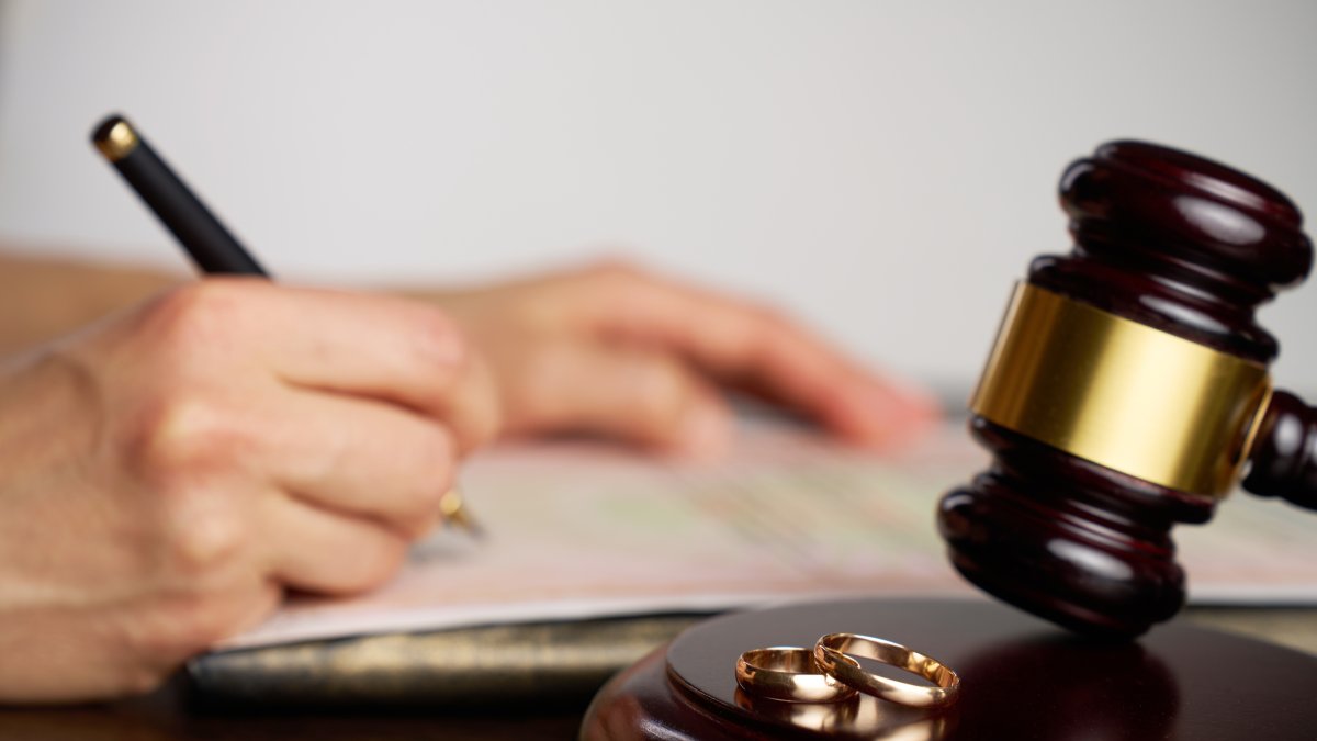 Türkiye&#039;s family mediation program aims to shorten the divorce process while preserving the family structure. (Shutterstock Photo)