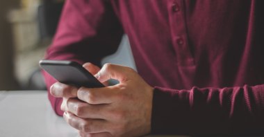 Awareness campaigns and counseling services guide young people away from online gambling. (Shutterstock Photo)