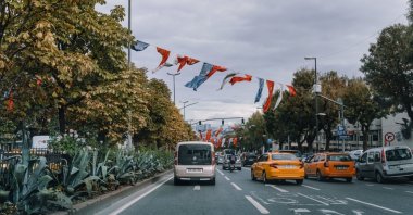 A busy street in Istanbul filled with taxis and public transportation, Istanbul, Türkiye, Sept. 12, 2024. (Shutterstock Photo)