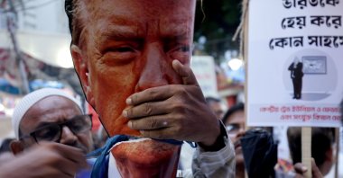 Activists from the Left Party and the National Congress Trade Union protest against U.S. President Donald Trump and his tax policies for India outside the U.S. Embassy, Kolkata, India, Aug. 13, 2025. (EPA Photo)