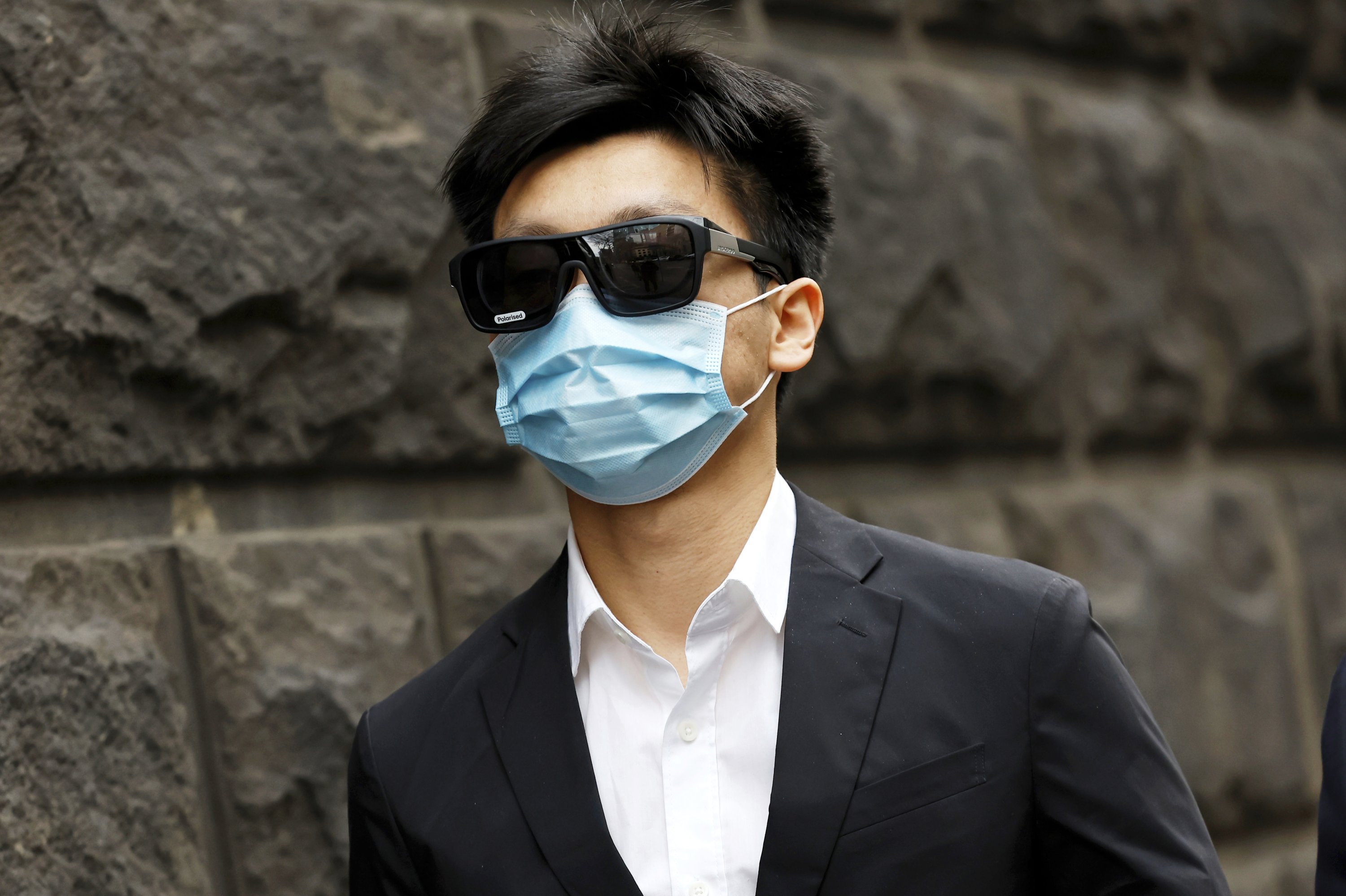 Zdravnika obtožili skrivnega snemanja v avstralskih bolnišnicah in ga izpustili na prostost