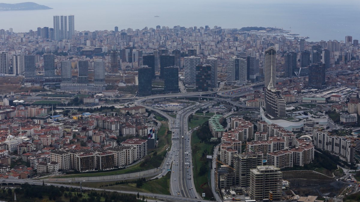 A view of residential areas in the Kadıköy district of Istanbul, Türkiye, April 12, 2022. (Reuters Photo)