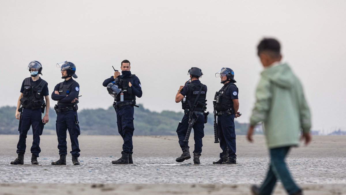 France detains manager who refused entry to Israelis visiting park