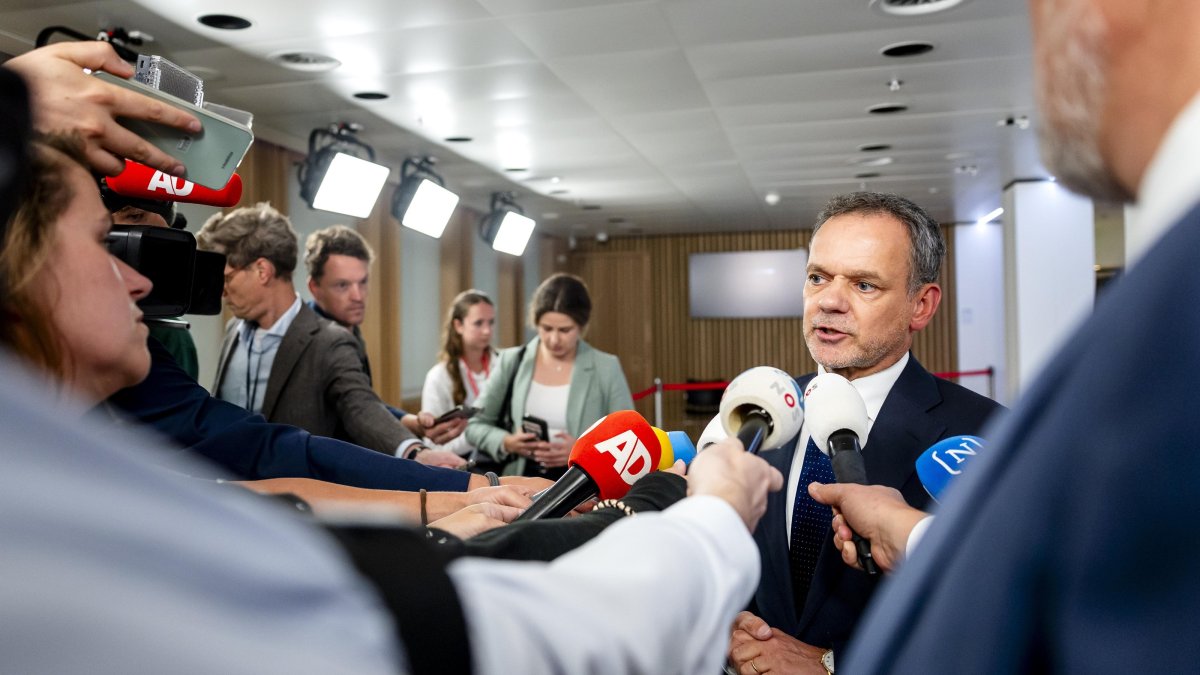  Dutch Minister of Foreign Affairs Caspar Veldkamp speaks to the press at the Ministry of General Affairs after the cabinet meeting in The Hague, The Netherlands, Aug. 22, 2025. (EPA Photo)
