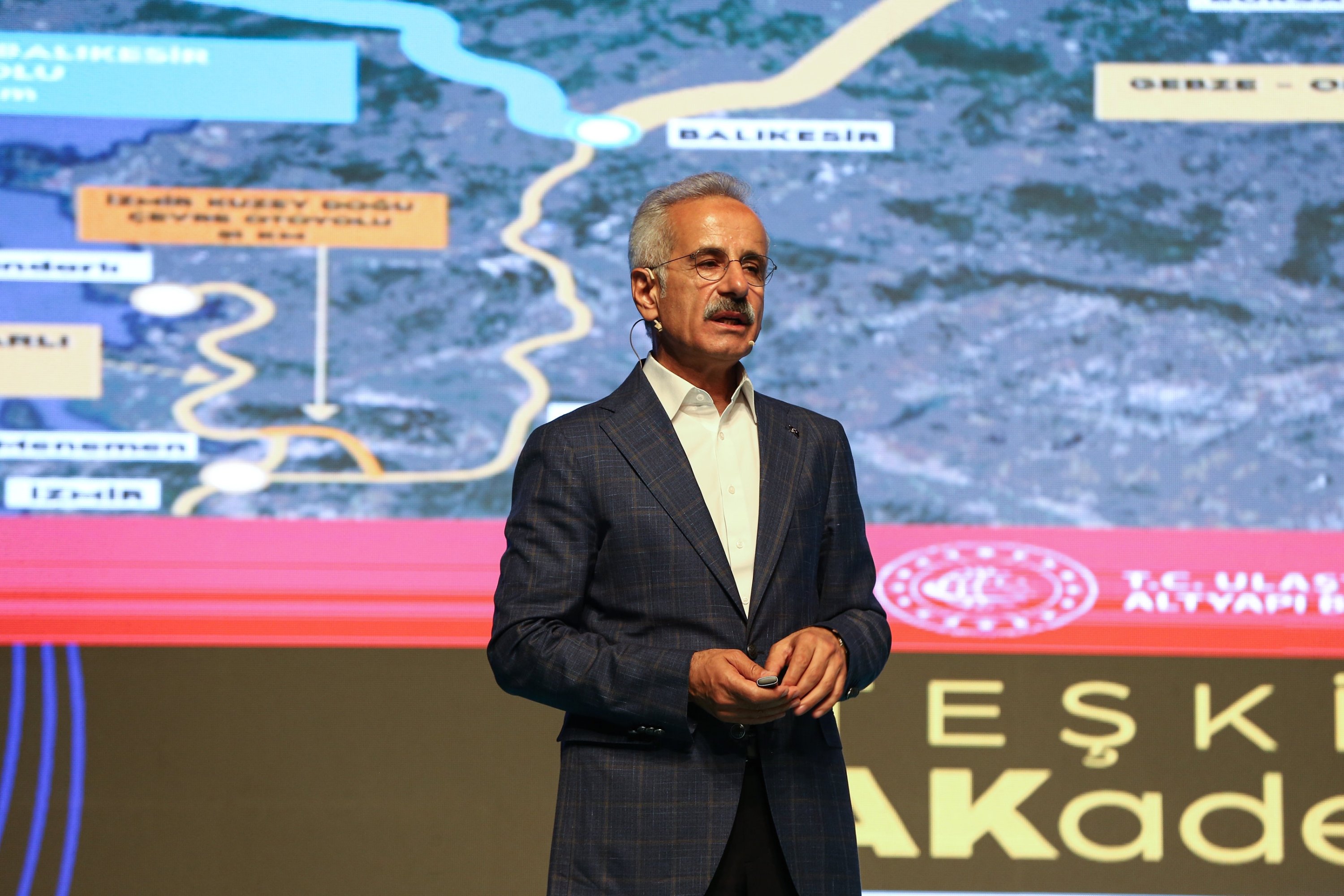 Türkiye's transport minister fined over highway speeding