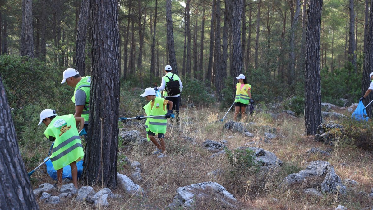 Bodrum’s quiet apology: Closing season with cleanup