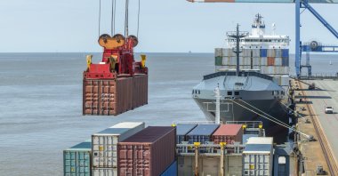 Containers at a port in Aydın, western Türkiye, Aug. 4, 2025. (IHA Photo)