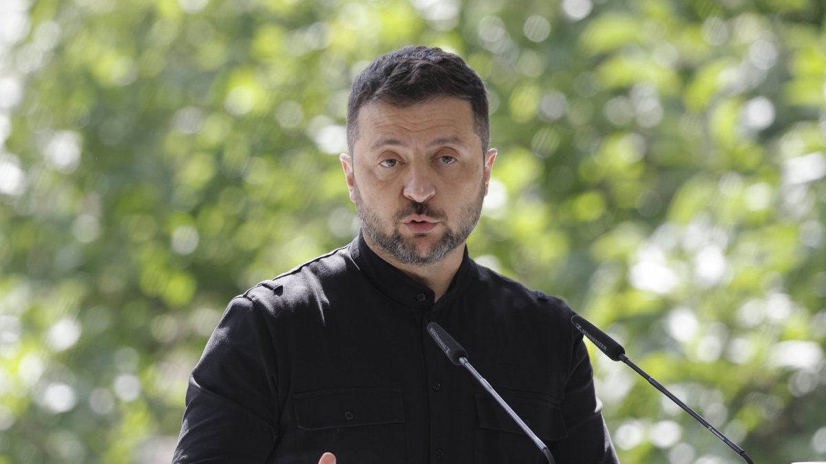 Ukrainian President Volodymyr Zelenskyy addresses a joint press conference with Norwegian Prime Minister Jonas Gahr Store (not pictured) following their meeting in Kyiv, Ukraine, Aug. 25, 2025. (EPA Photo)