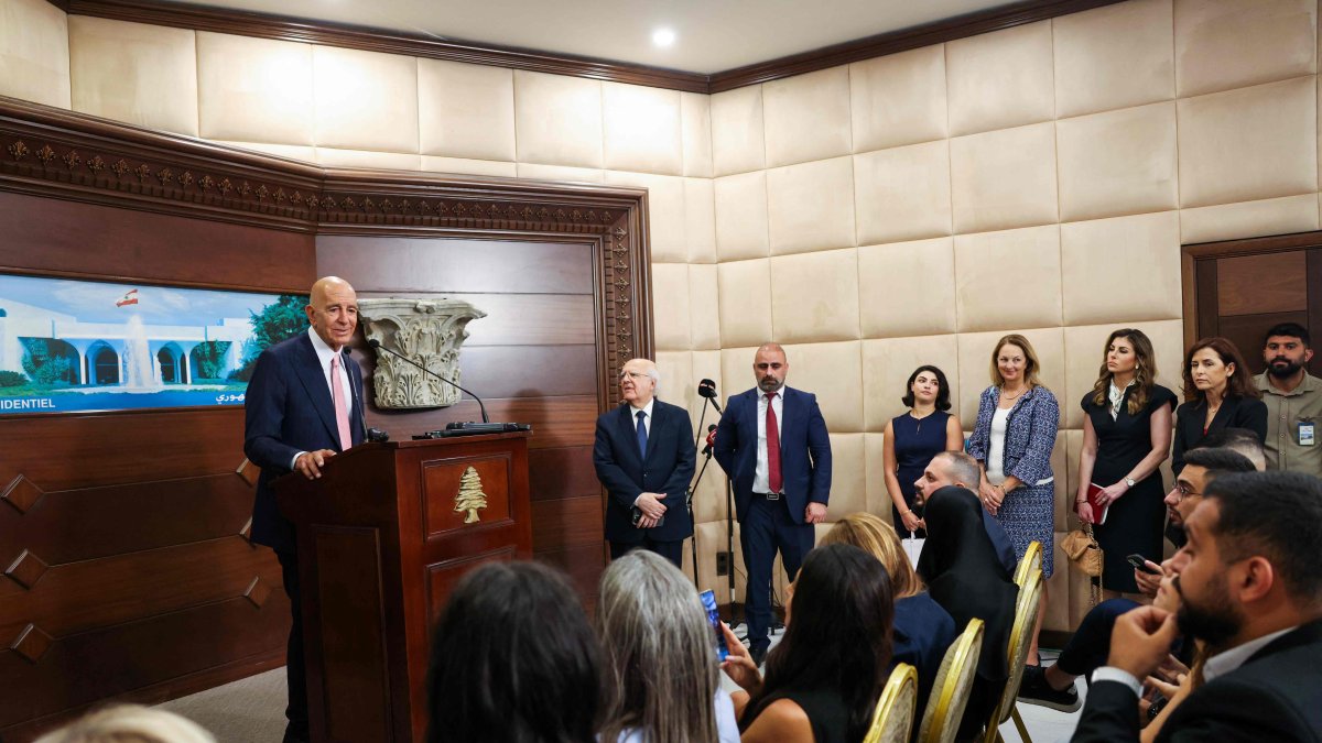 U.S. ambassador to Türkiye and special envoy for Syria Tom Barrack speaks during a joint press conference following his meeting with Lebanon&#039;s president at the Presidential Palace in Baabda, Aug.18, 2025. (AFP File Photo)