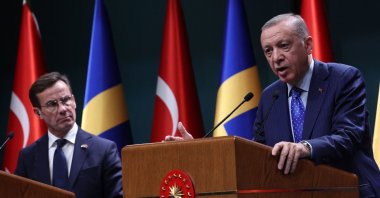 President Recep Tayyip Erdoğan and Swedish Prime Minister Ulf Kristersson (L) hold a news conference following their meeting at the Presidential Complex, Ankara, Türkiye, Nov. 8, 2022. (AFP Photo)