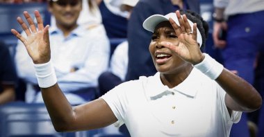 Venus Williams reacts as she plays against Czech Republic&#039;s Karolina Muchova during their U.S. Open match in New York City, U.S., Aug. 25, 2025. (AFP Photo)