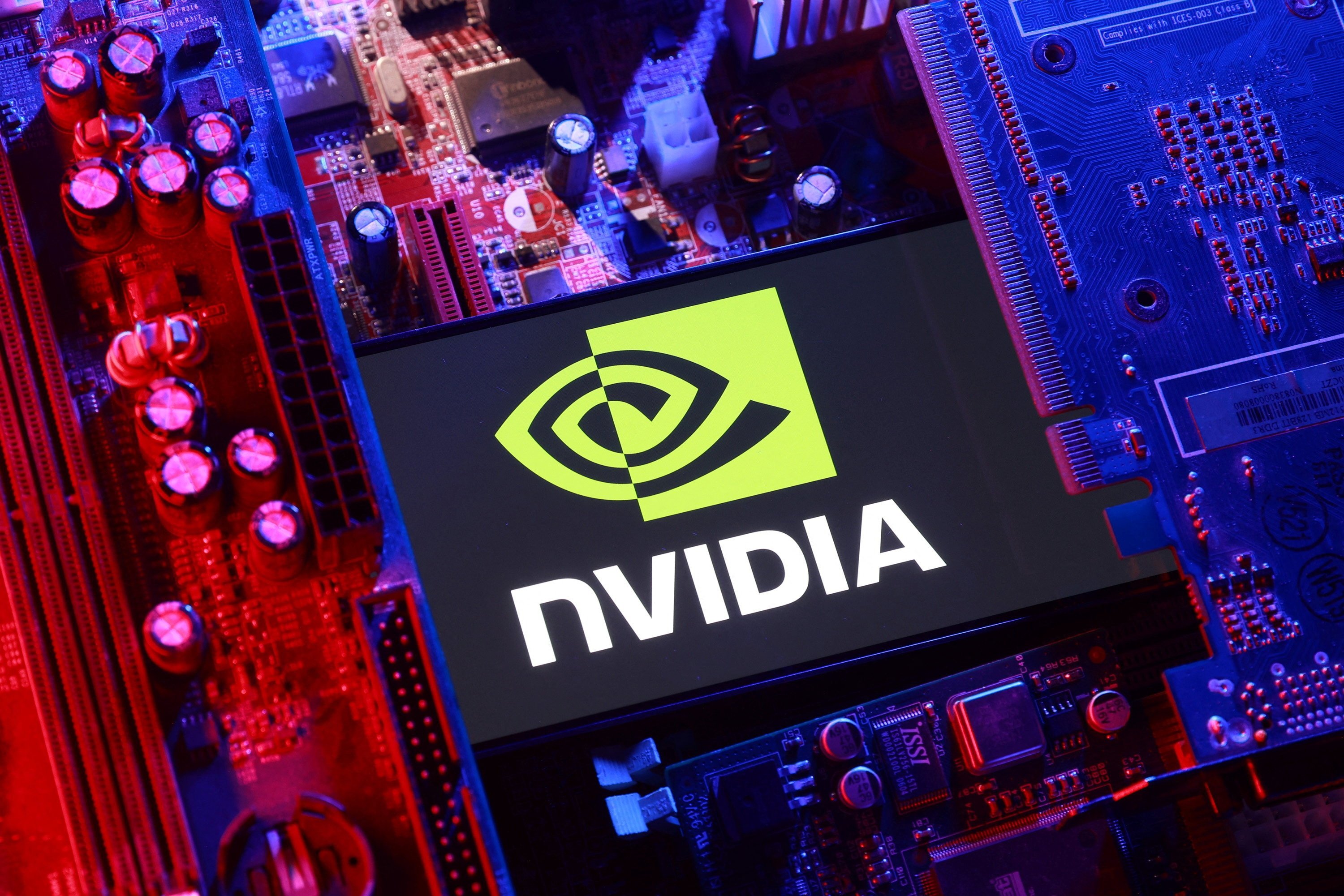 Nvidia objavila močne rezultate, medtem ko so delnice po svetu mešane