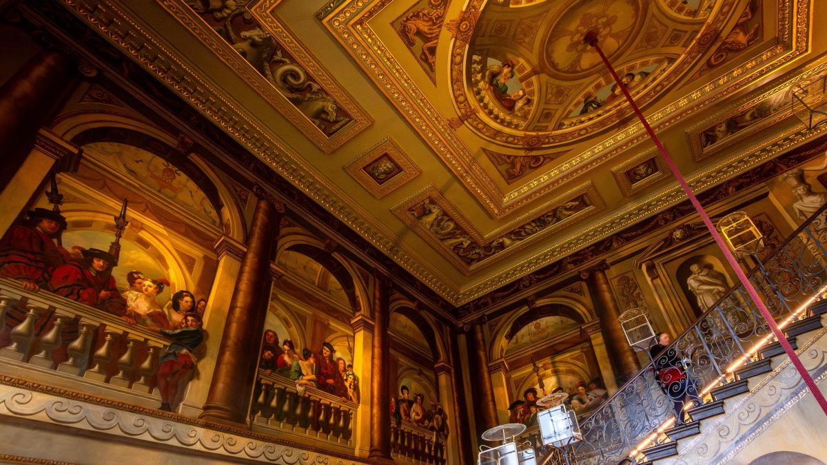 King&#039;s Great staircase in Kensington palace. (Shutterstock Photo)