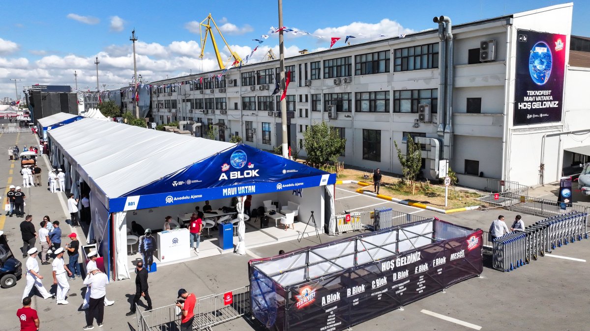 An aerial view of an area encompassing stands at Istanbul Shipyard Command during the Teknofest Blue Homeland event, Istanbul, Türkiye, Aug. 18, 2025. (AA Photo)