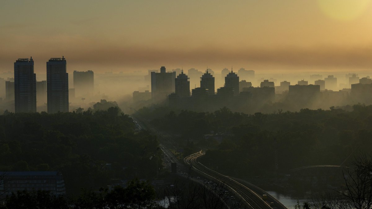  This general view shows smoke over the Ukrainian capital Kyiv following a large-scale Russian drone and missile attack, Aug. 28, 2025. (AFP Photo)