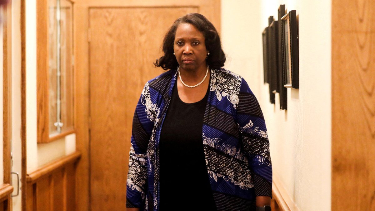 Federal Reserve Governor Lisa Cook attends the Federal Reserve Bank of Kansas City&#039;s 2025 Jackson Hole economic symposium, &quot;Labor Markets in Transition: Demographics, Productivity, and Macroeconomic Policy&quot; in Jackson Hole, Wyoming, U.S., Aug. 23, 2025. (Reuters Photo)