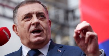Milorad Dodik, President of Bosnia&#039;s Serb Republic, addresses supporters reacting to a court decision on charges that he defied rulings by an international peace envoy, in Banja Luka, Bosnia-Herzegovina, Feb. 25, 2025. (Reuters File Photo)