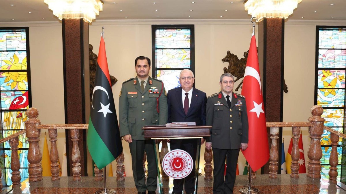 Türkiye seeks to balance East and West in new Libya outreach