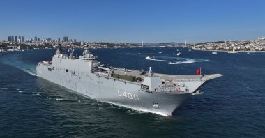 TCG Anadolu, Türkiye&#039;s first amphibious assault ship, takes part in a naval parade in the Bosporus as part of the Teknofest Blue Homeland event, Istanbul, Türkiye, Aug. 24, 2025. (AA Photo)