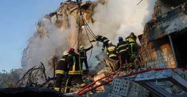 Rescuers work at the site of an apartment building which was hit by a Russian missile and drone strike, amid Russia&#039;s attack on Ukraine, Kyiv, Ukraine, Aug. 28, 2025. (Reuters Photo)