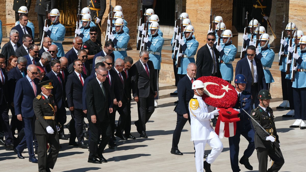 President Recep Tayyip Erdoğan, accompanied by senior state officials, visits Anıtkabir, Turkish Republic&#039;s Founder mausoleum of Mustafa Kemal Atatürk, to mark Victory Day, in Ankara, Türkiye, Aug. 30, 2025. (AA Photo)