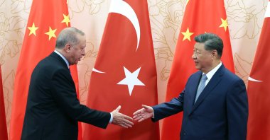 President Recep Tayyip Erdoğan shakes hands with China&#039;s Xi Jinping, Tianjin, China, Aug. 31, 2025. (AA Photo)