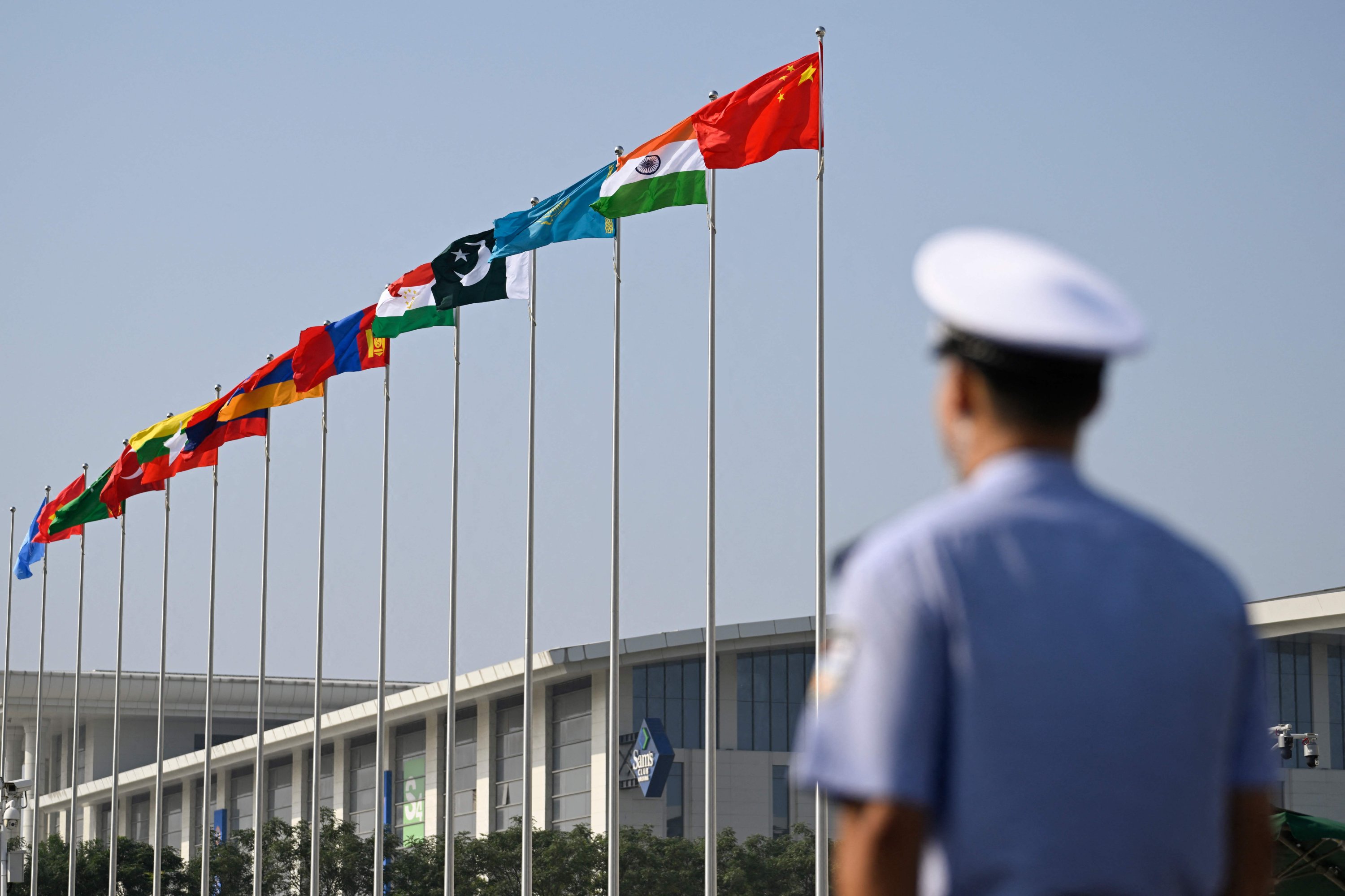 Flanked by key world leaders, China's Xi presses new world order