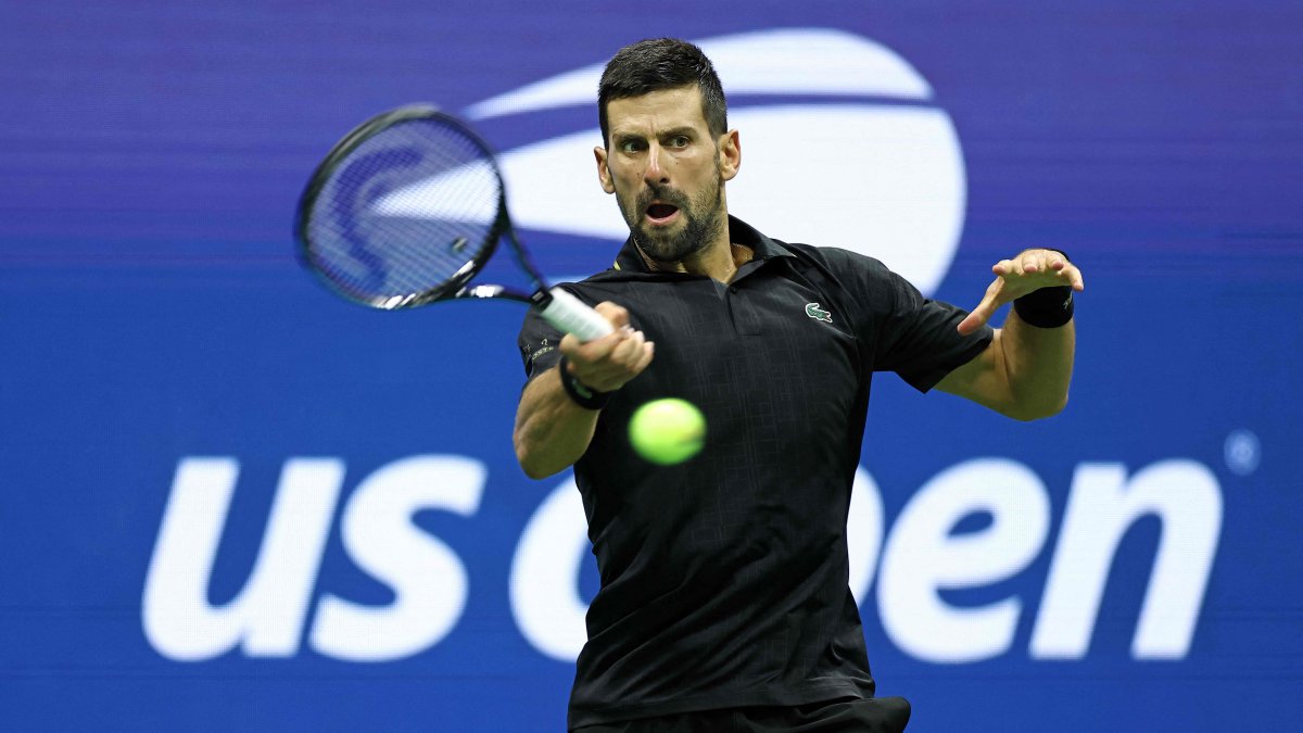 Serbia&#039;s Novak Djokovic plays a forehand return to Germany’s Jan-Lennard Struff during their men&#039;s singles round of 16 tennis match on day eight of the US Open tennis tournament at the USTA Billie Jean King National Tennis Center, New York City, U.S., Aug. 31, 2025. (AFP Photo)