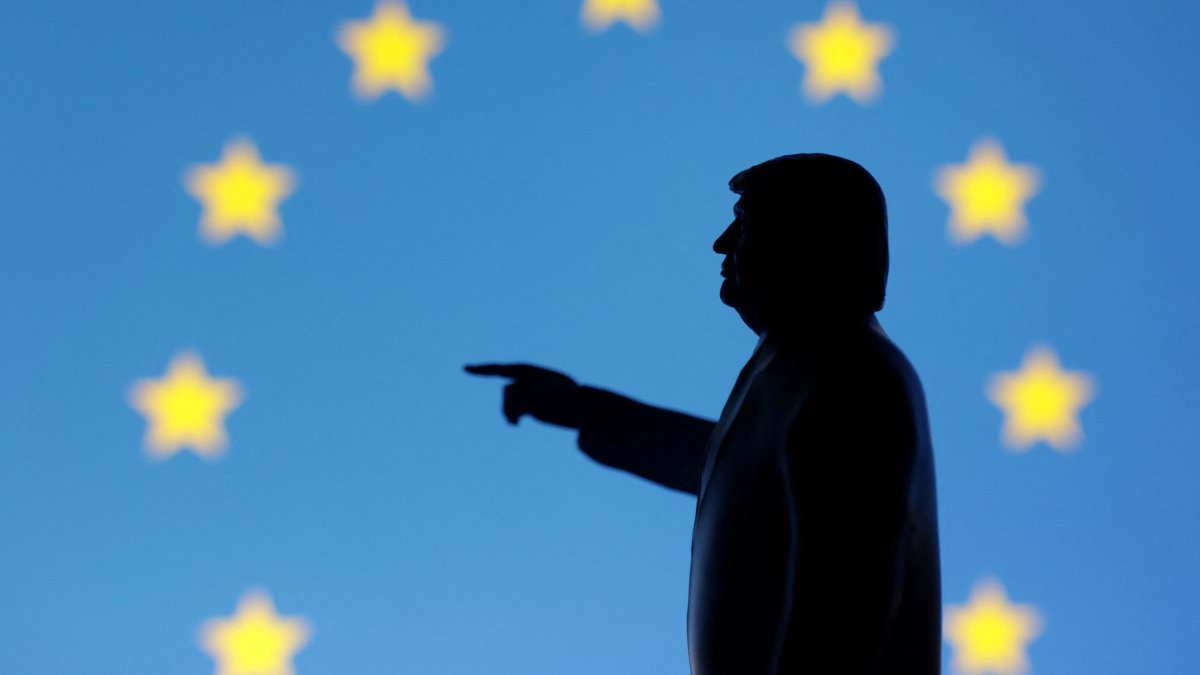 A 3D-printed miniature model depicting U.S. President Donald Trump and European Union flag in this illustration taken,  April 17, 2025. (Reuters File Photo)