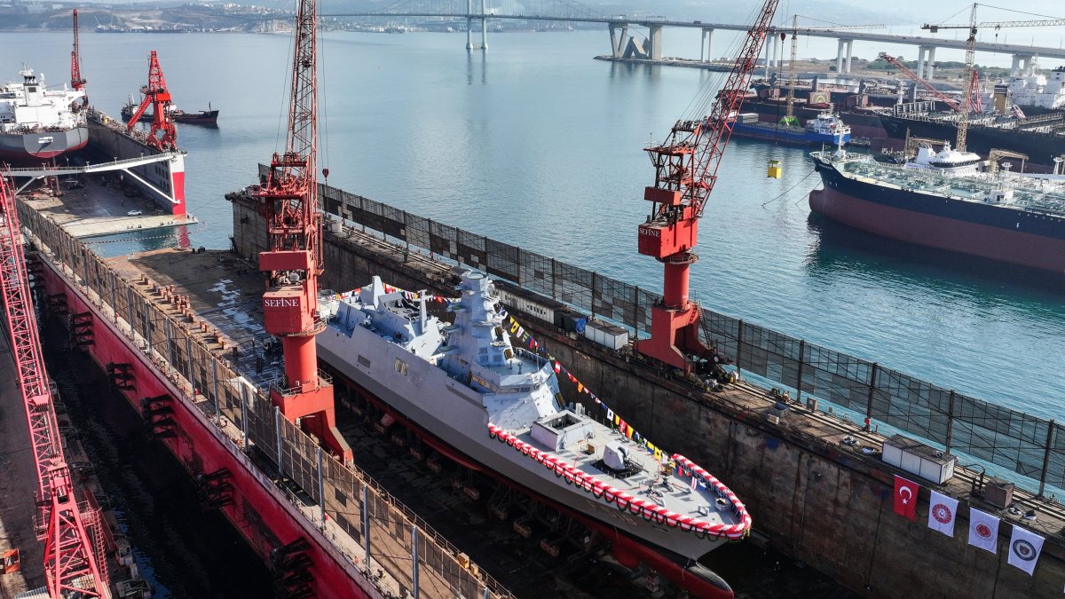 The TCG Içel (F-518) frigate is launched into the sea during a ceremony at Safine Shipyard, Yalova, northwestern Türkiye, Sept. 1, 2025. (AA Photo)